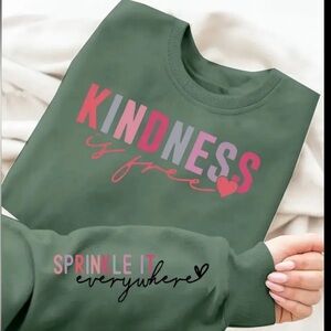 Kindness Is Free Graphic Sweatershirt Size XL